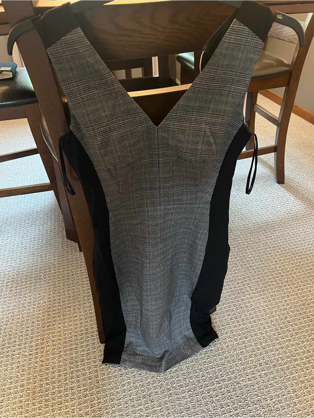 White House Black Market Gray Black Plaid Sheath Dress Sleeveless V-Neck 2 # 654